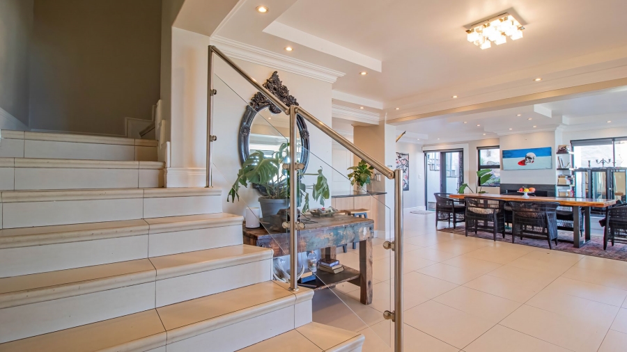 To Let 4 Bedroom Property for Rent in Camps Bay Western Cape